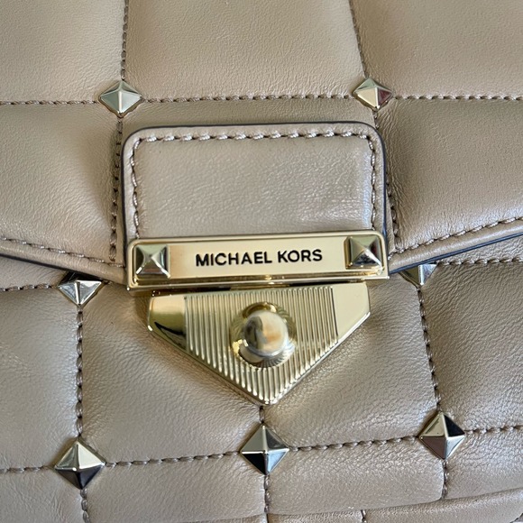 Michael Kors Women's Tan Leather SoHo Chain Quilted Shoulder Crossbody Sling Bag - Picture 13 of 14